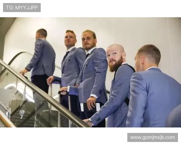 世界杯德国队西装照片曝光，彰显球队正式场合的着装风格与国际形象提升策略